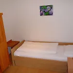 Zur Schoenen Aussicht Garni Guest house Garmisch-Partenkirchen