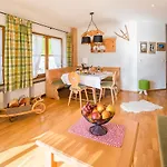 Zur Schoenen Aussicht Garni Guest house