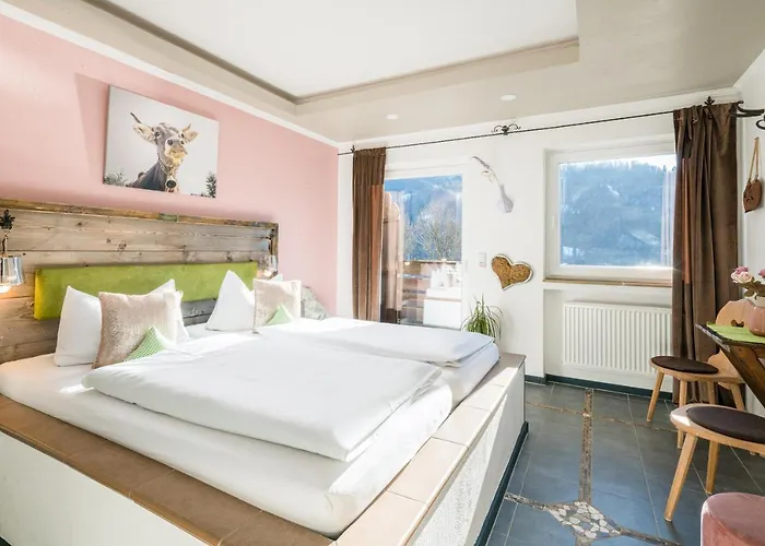 Zur Schoenen Aussicht Garni Guest house Garmisch-Partenkirchen