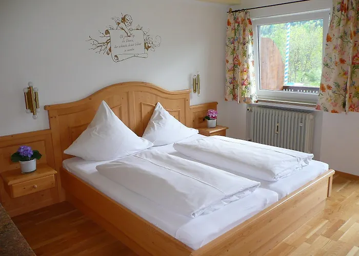 Guest house Zur Schoenen Aussicht Garni