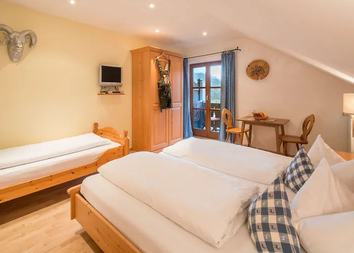 Zur Schoenen Aussicht Garni 3*