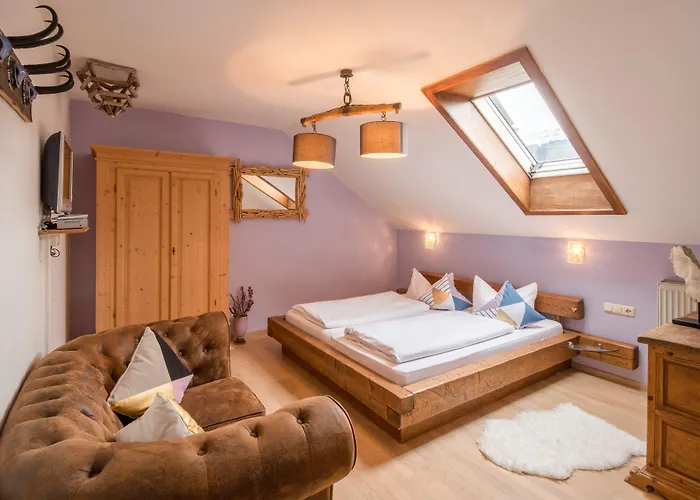 Guest house Zur Schoenen Aussicht Garni 3*