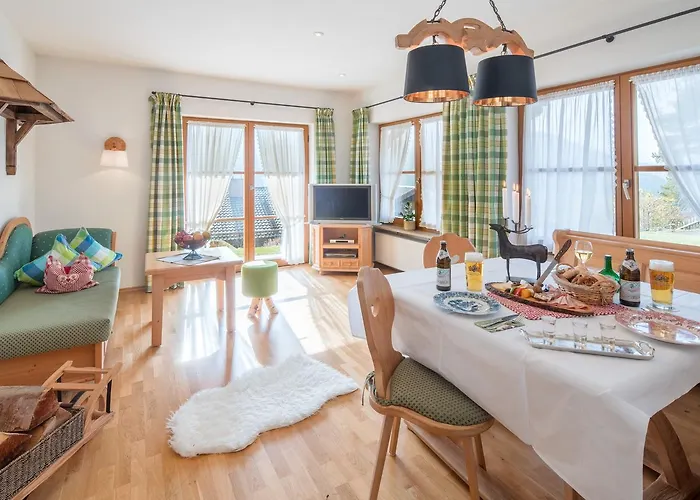 Zur Schoenen Aussicht Garni 3*