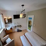 Zur Schoenen Aussicht Garni Pensión