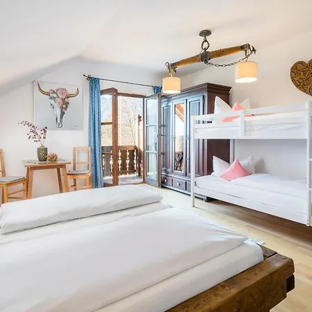 Zur Schoenen Aussicht Garni Garmisch-Partenkirchen