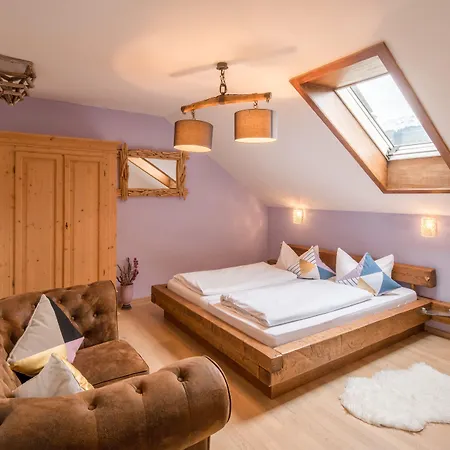 Guest house Zur Schoenen Aussicht Garni 3*