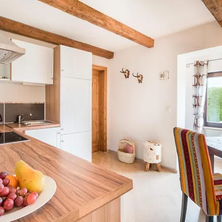 Zur Schoenen Aussicht Garni Guest house Garmisch-Partenkirchen