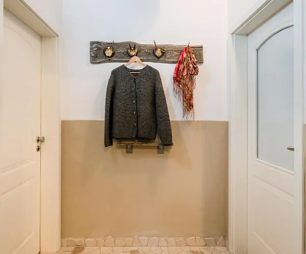 Zur Schoenen Aussicht Garni Гостевой дом 3*