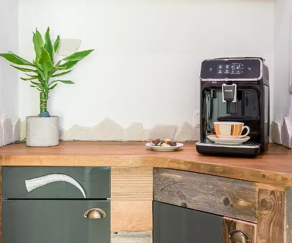 Zur Schoenen Aussicht Garni