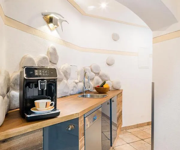 Гостьовий будинок Zur Schoenen Aussicht Garni Гарміш-Партенкірхен