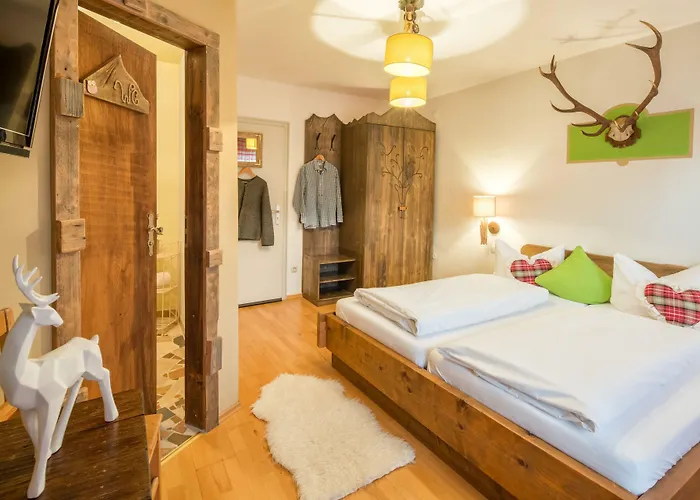 Zur Schoenen Aussicht Garni