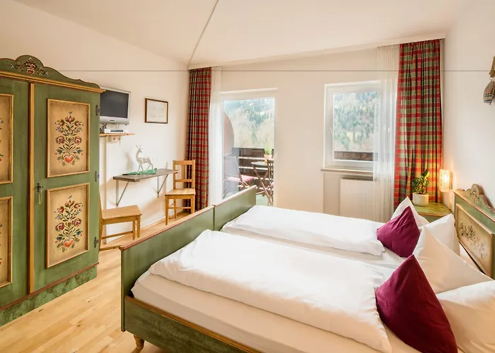 Zur Schoenen Aussicht Garni