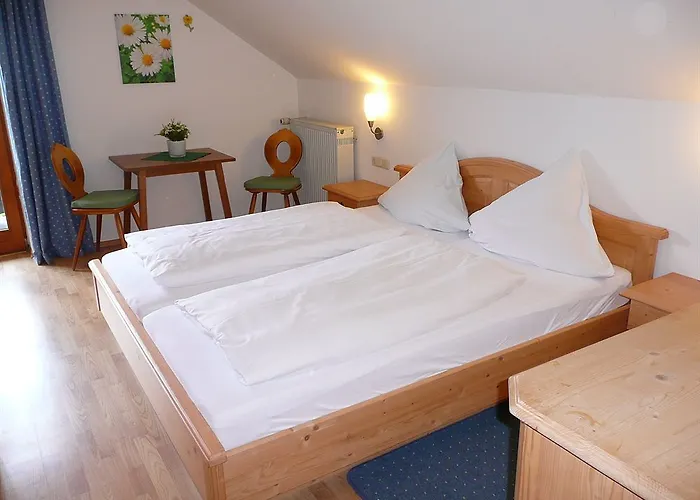 Zur Schoenen Aussicht Garni Гостевой дом Гармиш-Партенкирхен