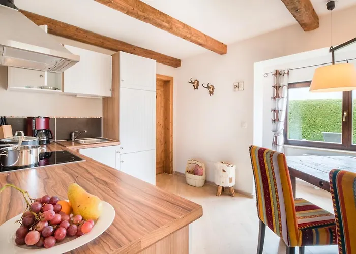 Zur Schoenen Aussicht Garni Гостьовий будинок Гарміш-Партенкірхен