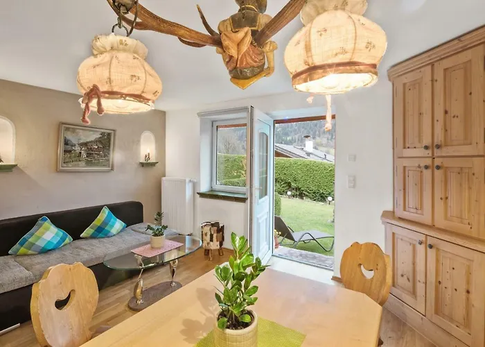 Zur Schoenen Aussicht Garni Гостевой дом 3*